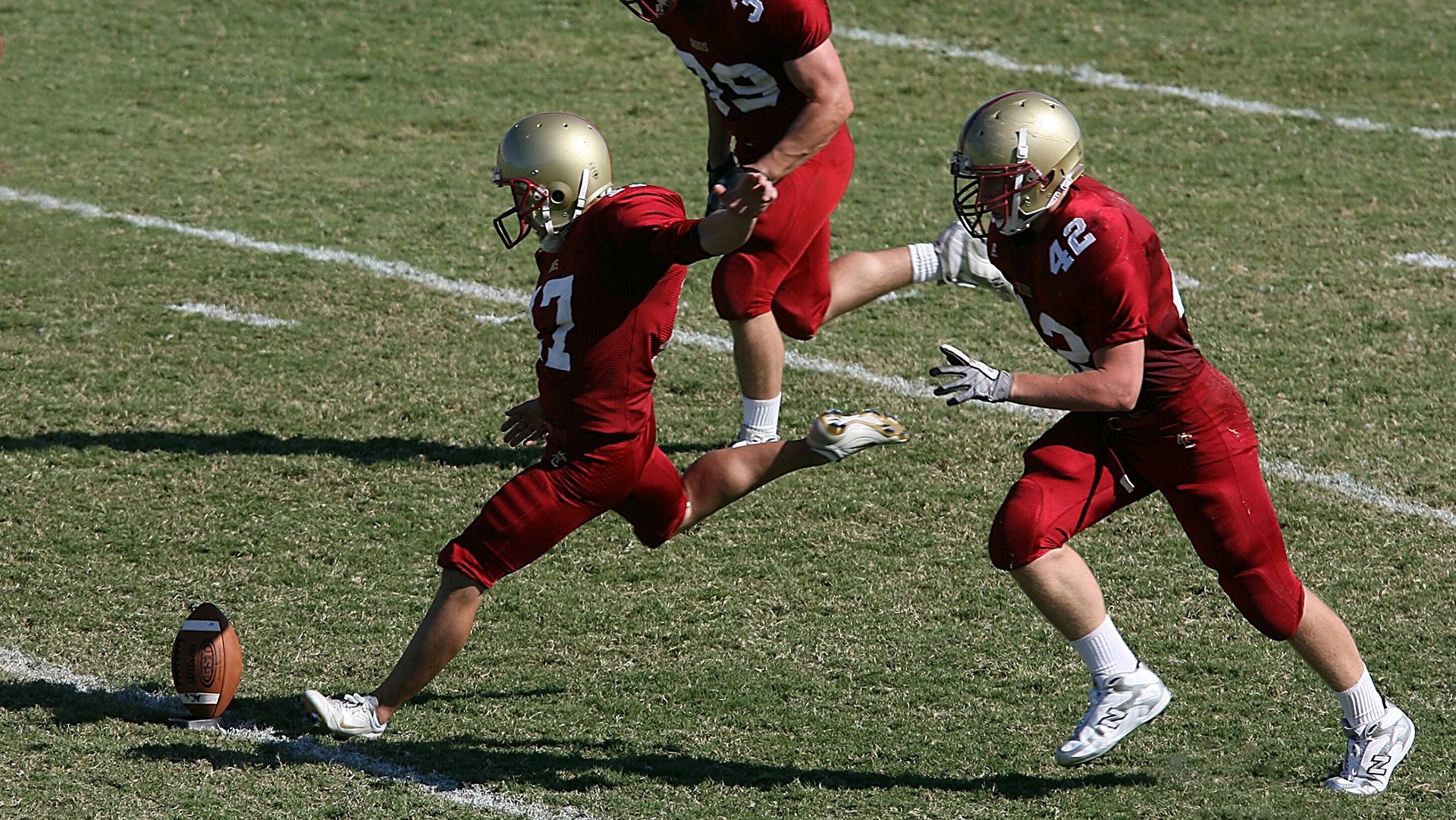 五大联赛是否减少传统边锋下底传中的比重,五大联赛边锋排名