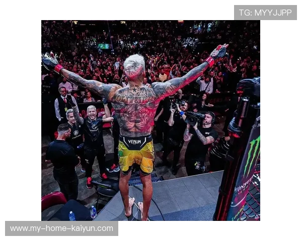 UFC选手加强地面控制力训练